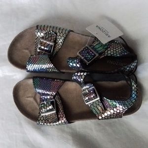 Arizona girls open toe sandals size 4